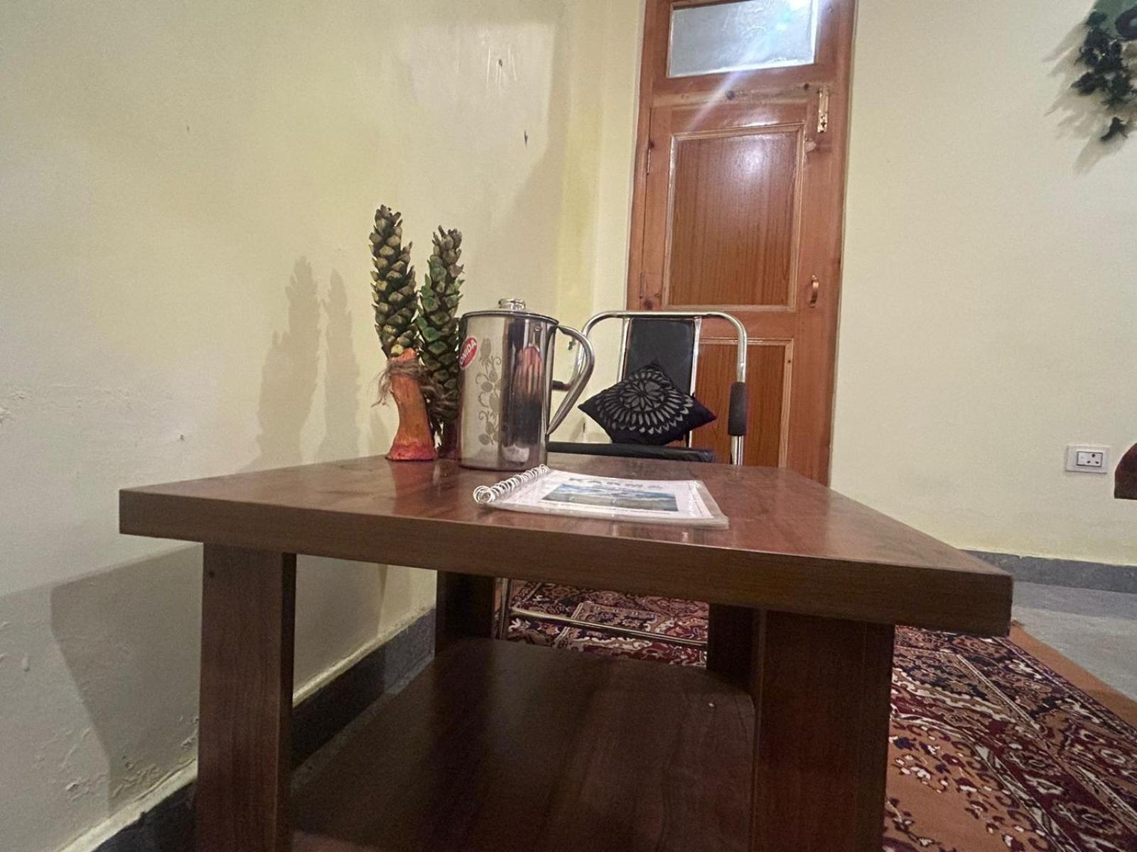 Karma Guest House And Cafe Kalgha Bilik gambar