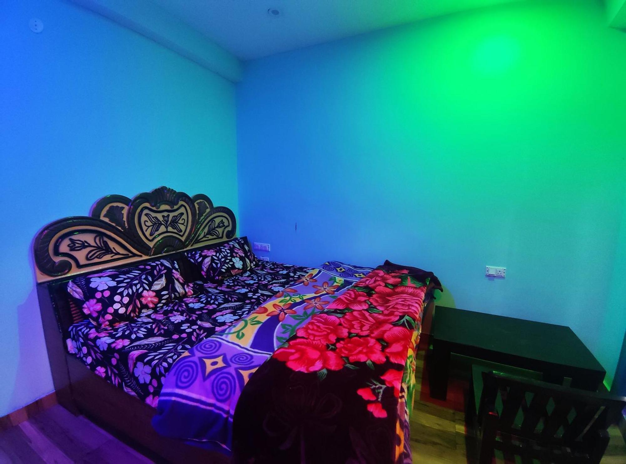 Karma Guest House And Cafe Kalgha Bilik gambar