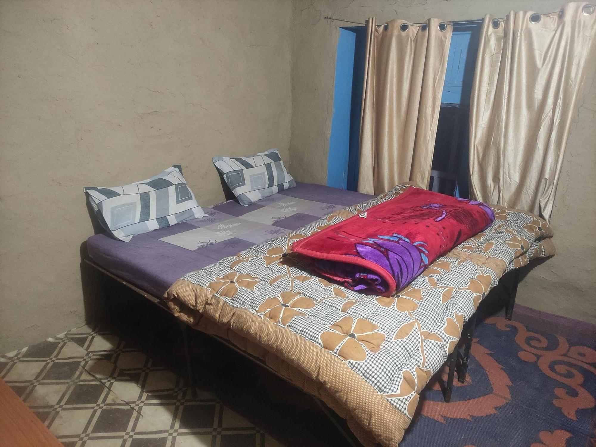 Karma Guest House And Cafe Kalgha Bilik gambar